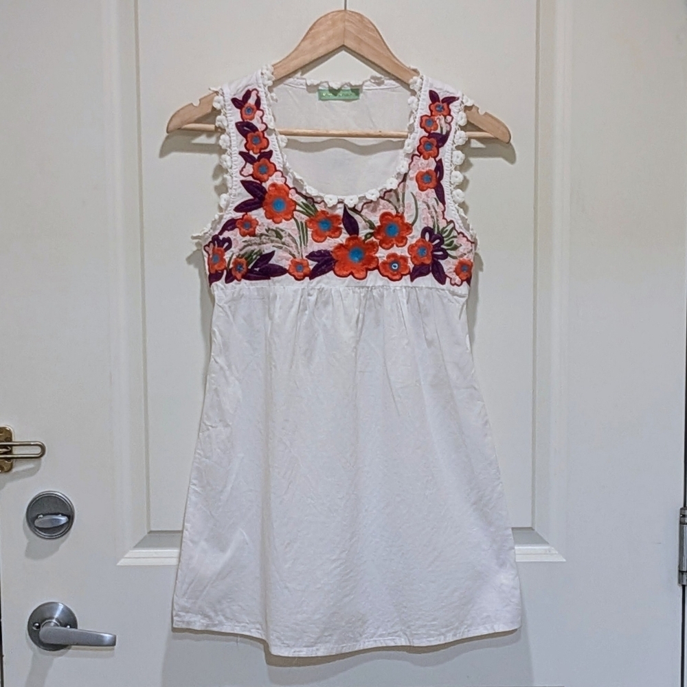 EUC Hippie Groove S Embroidered Cotton Peasant Smock Dress